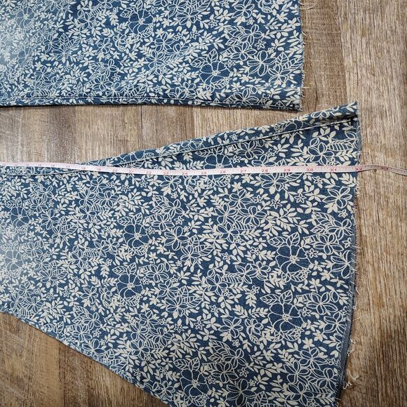 Altar'd State Womens Boho Flare Jeans Size 31 Blue Denim Floral Bell Bottom - Picture 11 of 12